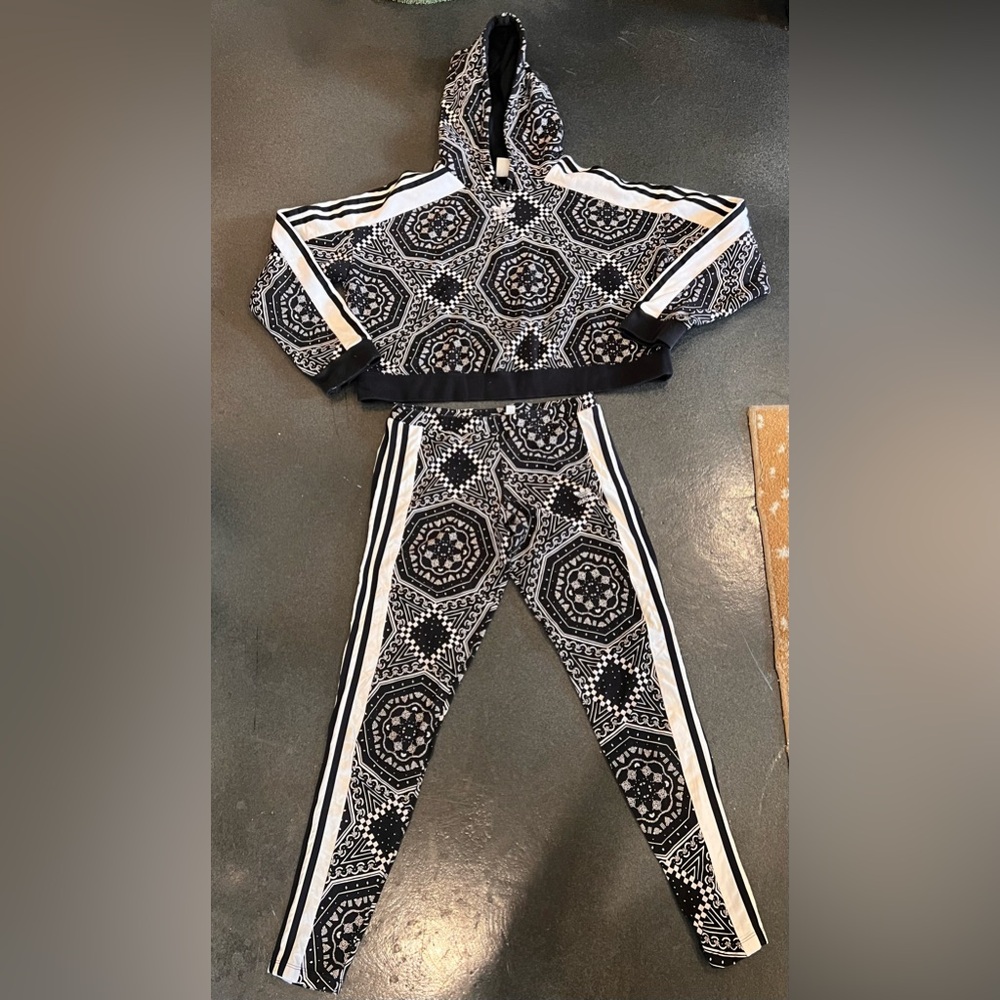 Adidas Women’s Patterned Tracksuit